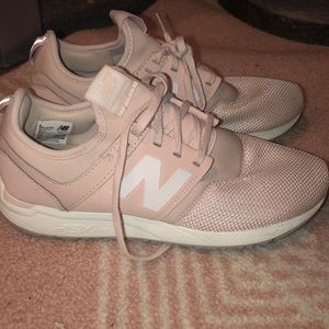 New Balance 247- light pink